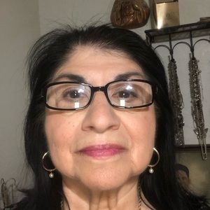 Meet your Posher, Ester